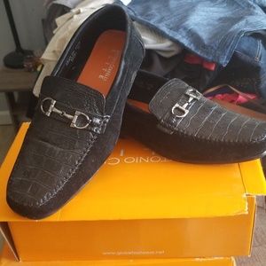 2 pair of Mens dress loafers